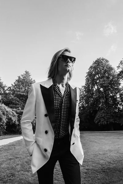 Look 24